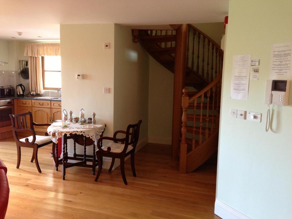 Orchard Manor Hotel Probus Екстериор снимка