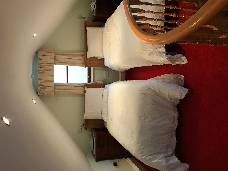 Orchard Manor Hotel Probus Екстериор снимка